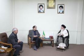 علم الهدی در دیدار با قاضی زاده: وزارت بهداشت، شرایط درمان برای ۲۵ میلیون زائر را فراهم کند